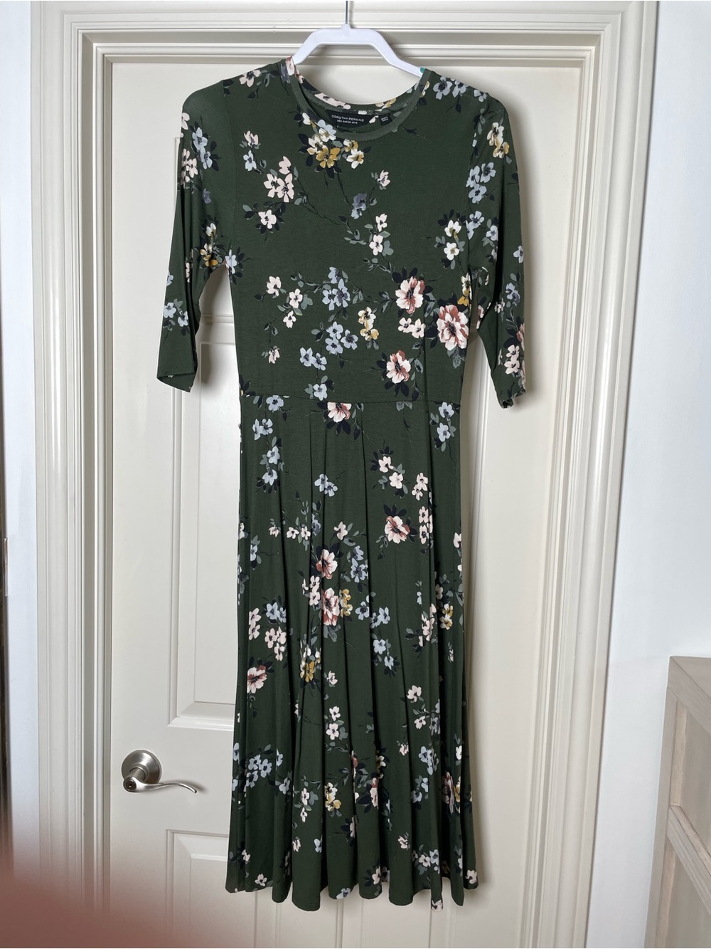 Dorthy Perkins Women’s Olive Green Floral Midi Dress